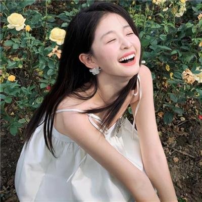 如月微笑